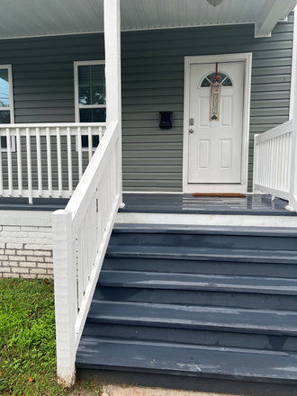 Front Porch - Fully Furnished Bedrooms for Rent – Ideal for ODU Students & Military, Available January 1, 2026 House