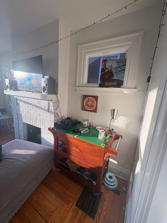 Living room - 2328 Flora Street