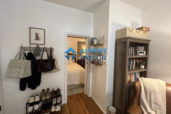 Living Area - PRIVATE 1 Bedroom - Perfect for Quiet Studying! Apartments