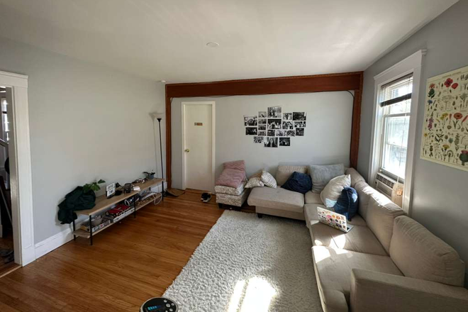 living room - 85 Hillsdale Duplex