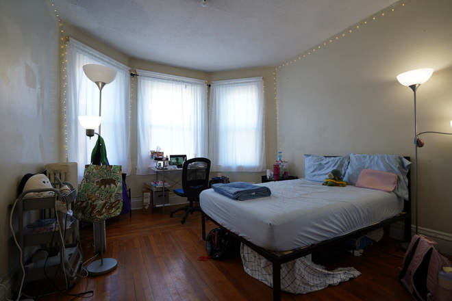 1 - Sept 2026-Allston 2 bed Split! No Fee. HHW inc. Student OK