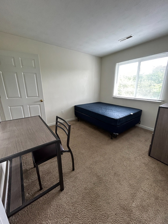 Room - SUBLEASE NEEDED SPRING 2026: WEST SIDE Alight Apartment