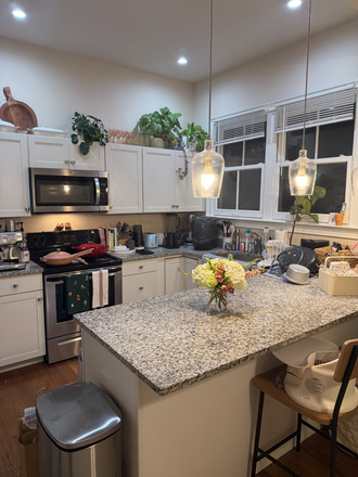 Kitchen - One Bedroom, 2 bath for sublease, less than 5 minute walk to MUSC's campus House