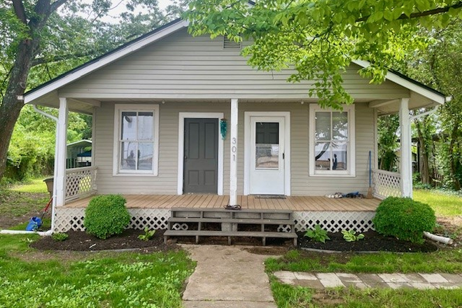 Street View - 3 Bed / 2 Bath House 2mi from campus - 1 Bedroom Open