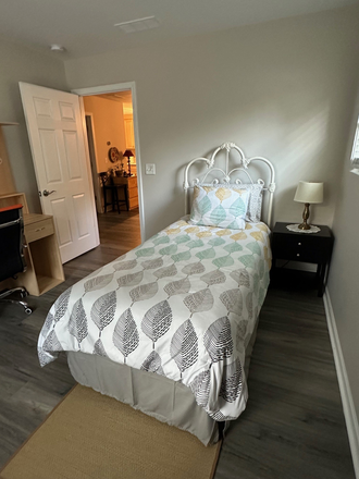 Standard Furnished Bedroom- Twin Bed - Furnished. $995/room. Special $200 off 1st Rent! Close to Shuttle and Shopping. Apartments