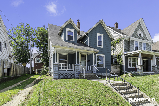 front - 814 East Wayne Street House