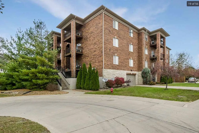 Front - MormonTrek Village:  $1,610 / 2br - 1,411ft - Luxury condo on the west side (Iowa City)