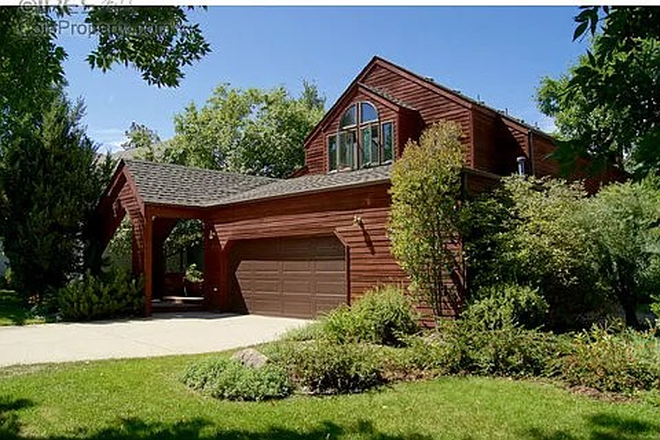 1 - AVAILABLE NOW!: 875 Meadow Glen Dr