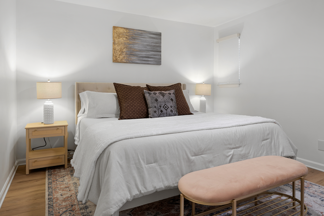 Bedroom - Condo close to campus
