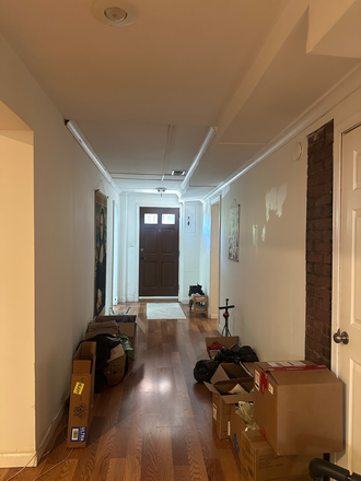 Main hall - Spacious house unit near campus available now!