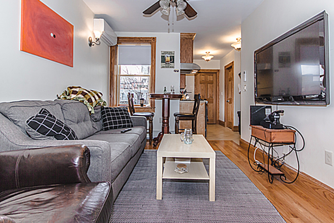 Living Space - Beacon Hill 3 Bed South Russell Apartments