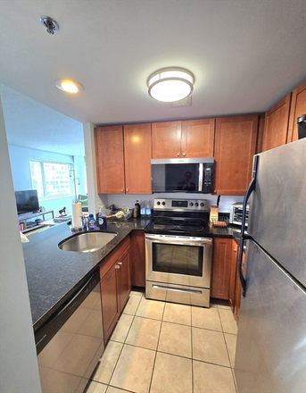 Kitchen - Beautiful 2 Bedroom , 2 Bathroom Corner Unit Apartments