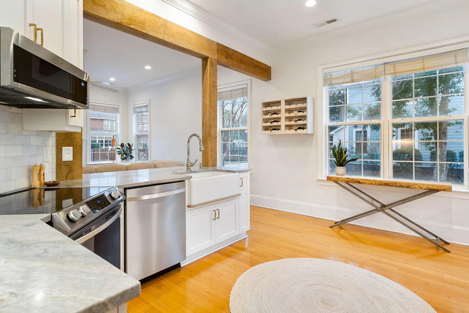 kitchen - House close to campus