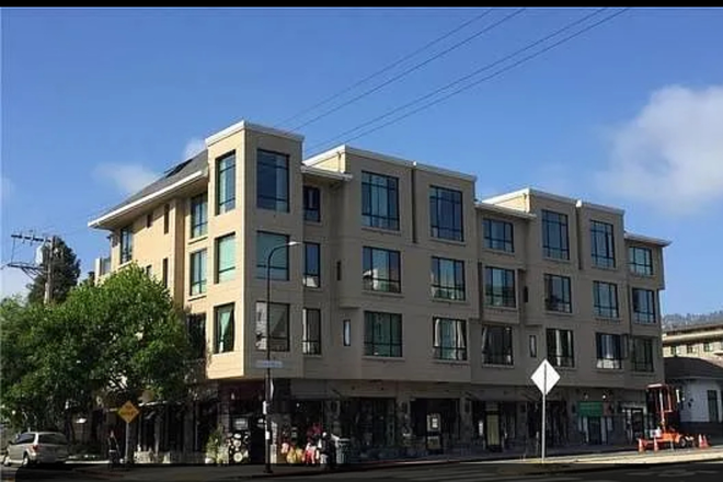 Condo Building - Quiet 2-BRm Condo Close to UC Berkeley