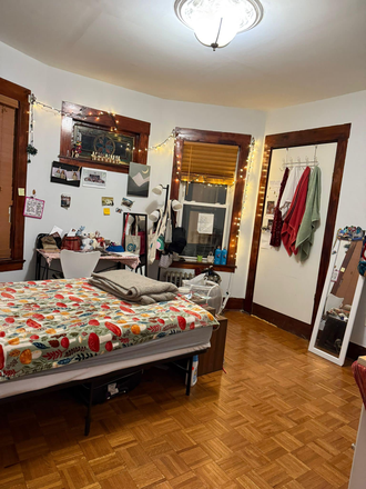 Unfurnished bedroom - Room Available for One-Year Lease 4bed/1bat