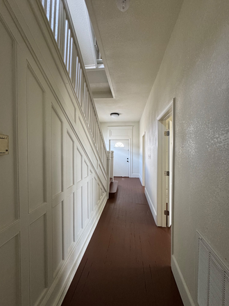 Hall - 3 level home 5 minute walk to UTK campus