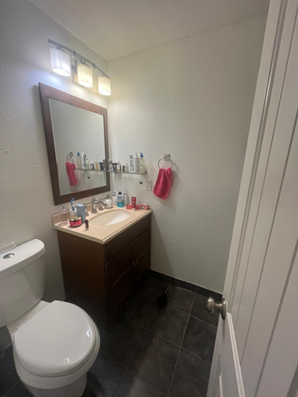 Shared bathroom (2nd Bathroom) - Single room with attached bath at 2B2B house