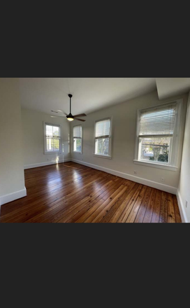 Living Room/Dining Area - 1 Bedroom in 2 Bed unit available on Wentworth Street (Female Roommate Preferred) Apartments