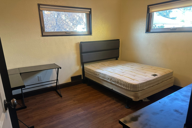 bedroom - Avail NOW 5 Min Walk Anschz Housekeeping, Quiet