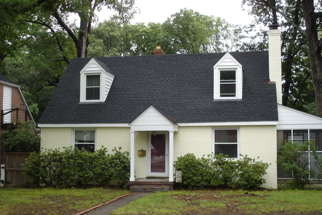Front of house - House in Westover Hills. Easy commute to VCU and MCV campus
