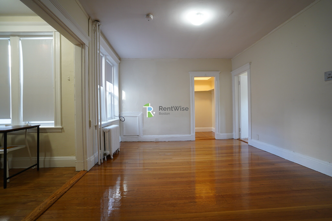 1 - AVAIL NOW-Incredibe Fenway 1 bed, H/HW inc, D/W, Elevator, NO FEE!