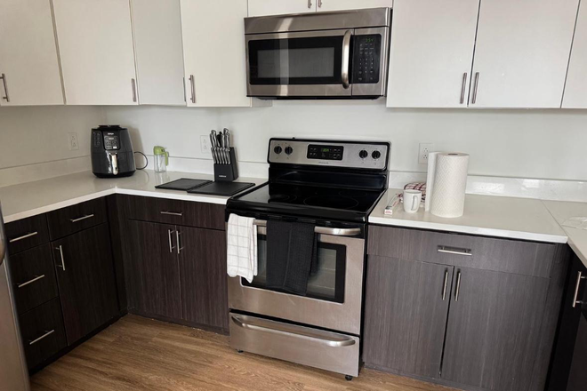 Kitchen - Landmark College Park – Room A in 4×2 (Jan–June 2026) – Lease Takeover Apartments