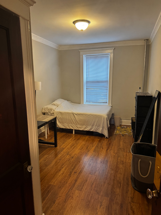 Bedroom - Summer 1 & 2 ‼️MOVE-IN AVAILABLE ASAP‼️ Private Furnished Bedroom $1,700