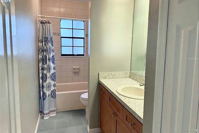 Shared Bathroom (1 Roomate) - Fully Furnished Rooms for Rent in Newly Renovated Home!