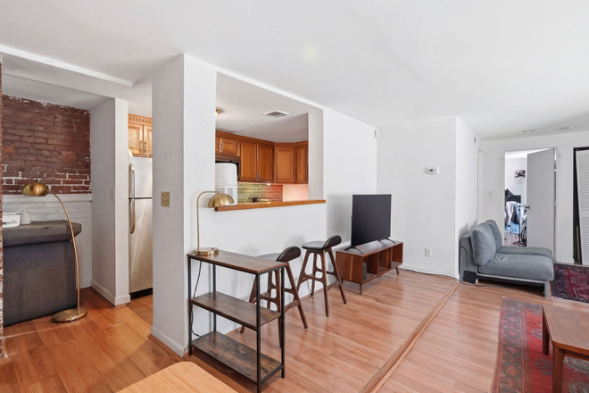 Call NOW for showings! 617-236-8550 - GAINSBOROUGH ST - *1/2 FEE* UNIQUE GRDN LVL 2BR CONDO AVAIL *9/1/2026* W/ EQUAL BDRMS, PATIO, LNDRY