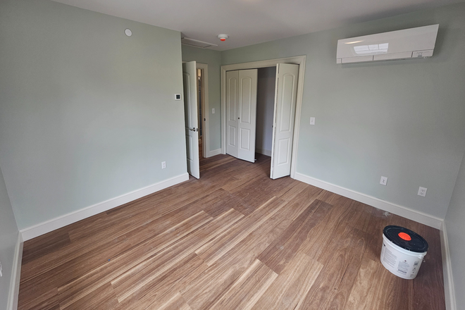 Bedroom - Large One Bedroom Apartment at Center East Commons Available Now!