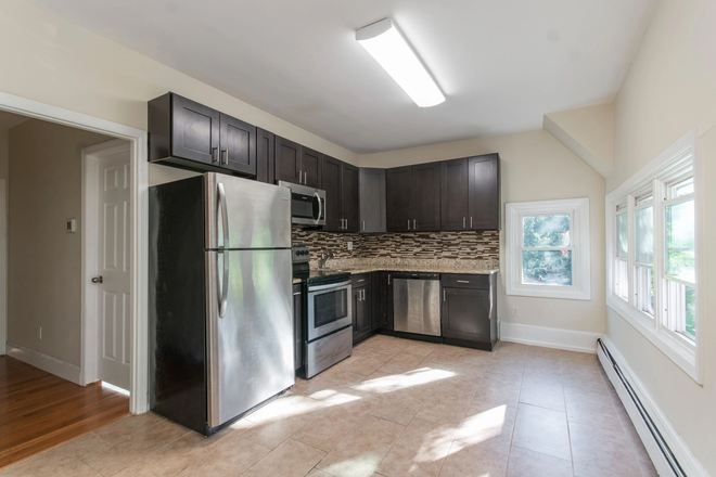 Kitchen - 3BR apt-Nassau St-Princeton