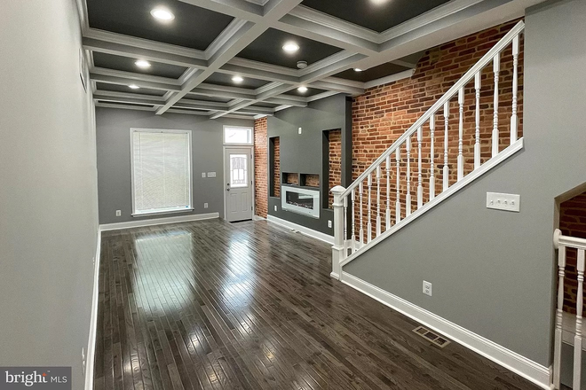 Living Room (1) - 708 N. Collington - FURNISHED - 3 Blocks from JH Bloomberg - 2 ROOMS LEFT - FEMALE STUDENT PREFERRED Townhome