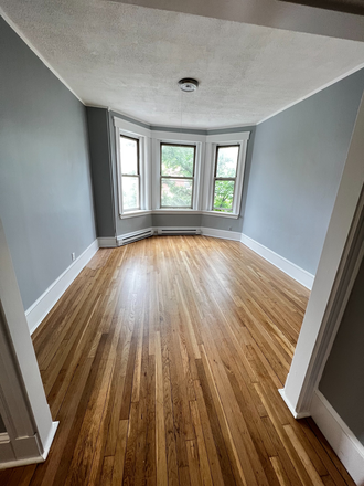 bed - Clean and Sunny 2bd 1ba No Brokers Fee!!! Apartments