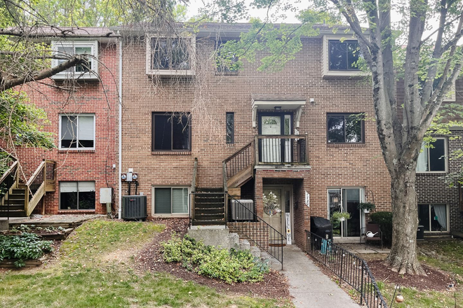 Photo - 3 Bedroom, 2 Bath Townhouse