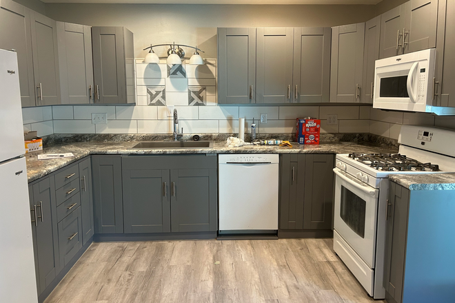 Brand new kitchen in 2023! - Bedrooms for Rent in home with ALL Utilities Included, Home is Student-Owner occupied