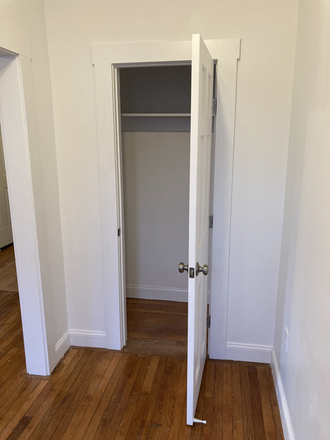 Studio - 121 Saint Stephen - Available for 9/01 - Huge Bright Impeccable Studio on St Stephens Apartments