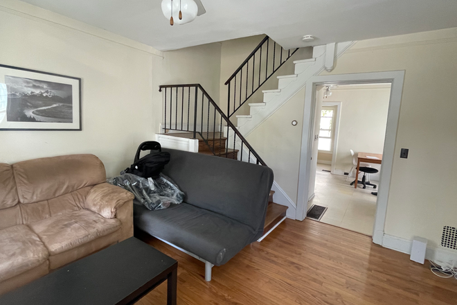 Living Room - Sublet:Furnished room-Park Place-Princeton Apartments