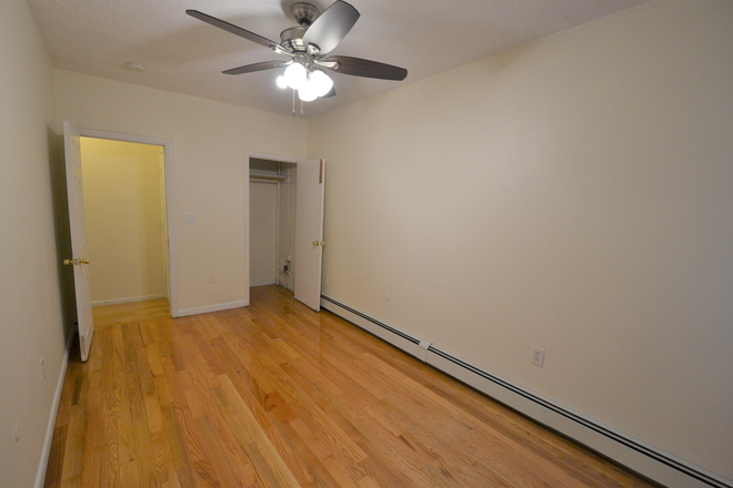 Room - 2 bedroom on 40 Symphony Rd- AVAIL 9/1/26 Apartments