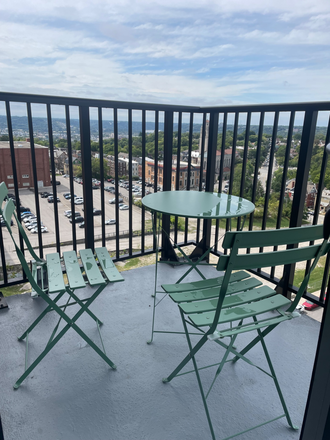 Balcony with View! - Hub Cincinnati Lease Takeover — Private Room + Balcony — $200/mo Incentive! Apartments