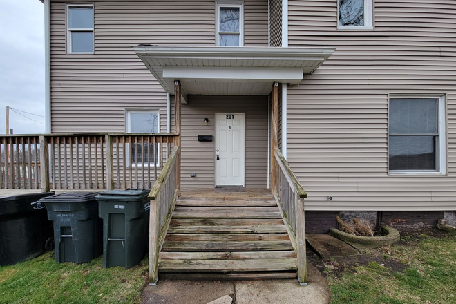Photo - 3 bed, 2 bath. Close to ND House