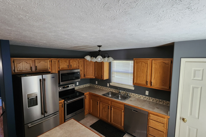 Kitchen - 3 Bed/2.5 Bath Plus 2 Car Garage in West Lafayette House