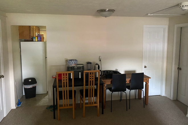 Living Room - Colonial Village Apartments
