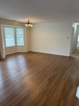 Living room - 2BR condo-Salem Ct-Princeton