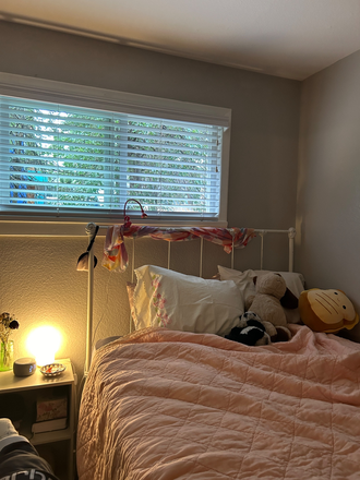 Bedroom - Cute Bedroom on Arapahoe Ave Apartments