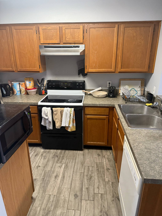 Kitchen - Victoria Terrace Condominium