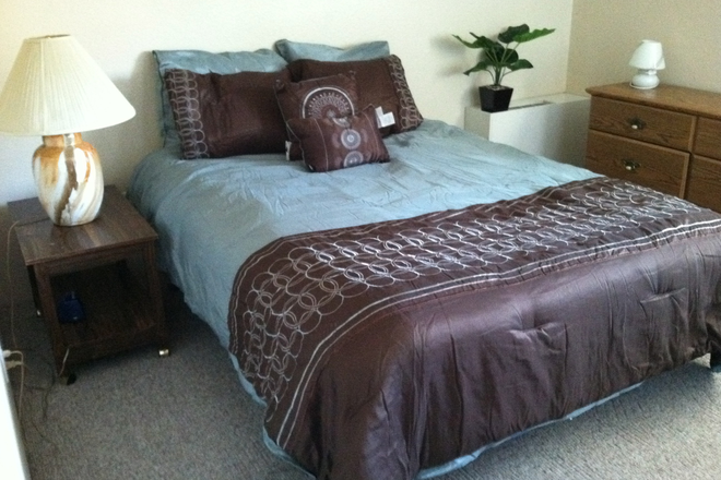 bedroom - Wimbledon condominiums