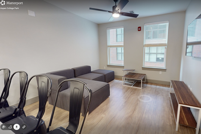 Living room - Aspen Heights Apartments
