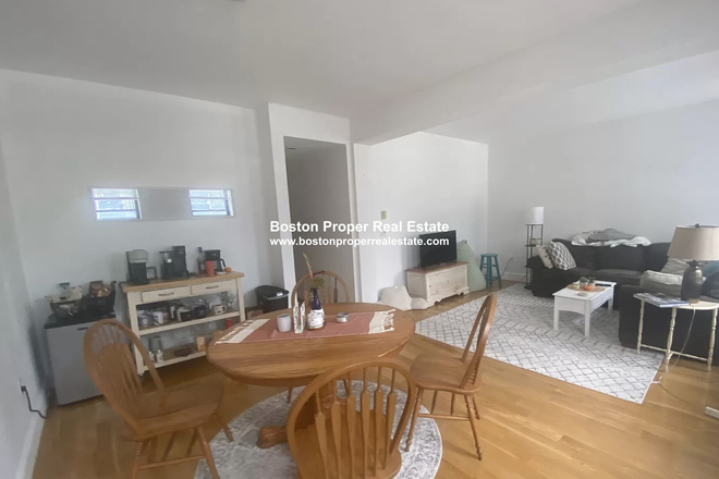 a - 4 BED W/ LIVING ROOM *NO BROKER FEES Apartments