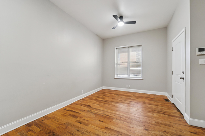 Livingroom - 605 N 34th St #1 Apartments