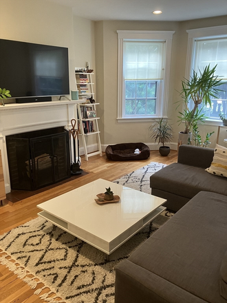 . - Spacious 2 Bed / 1 Bath w/ Heat and Hot Water Included - near campus! Available 9/1/25!!